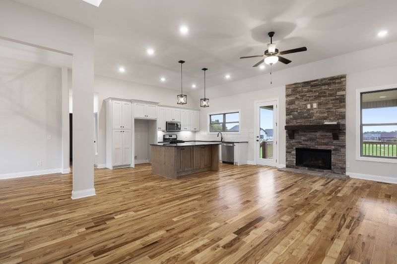 1128 Glasgow Ln, Greenbrier, TN 37073