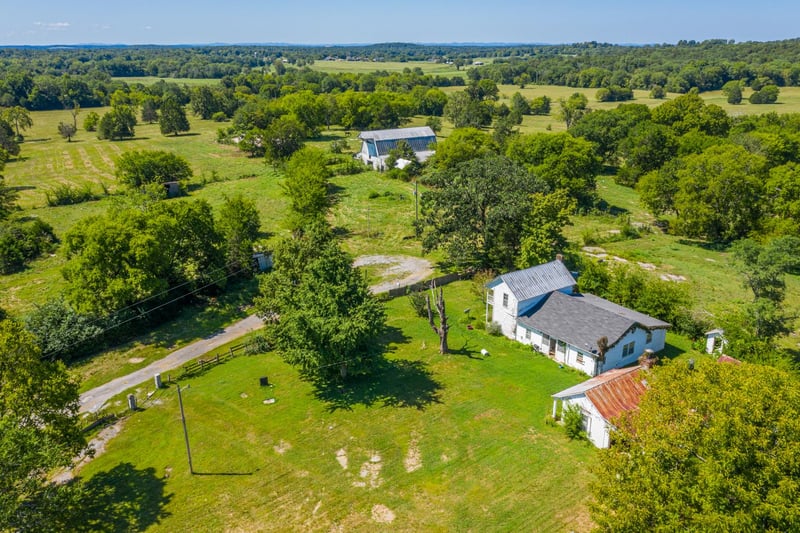 965 Atkinson Rd, Lebanon, TN 37090