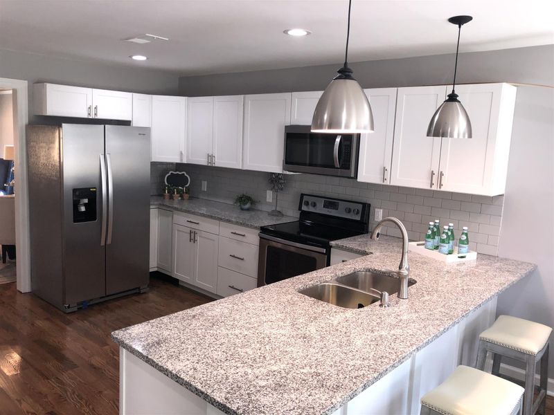 1630 25th Ave N, Nashville, TN 37208