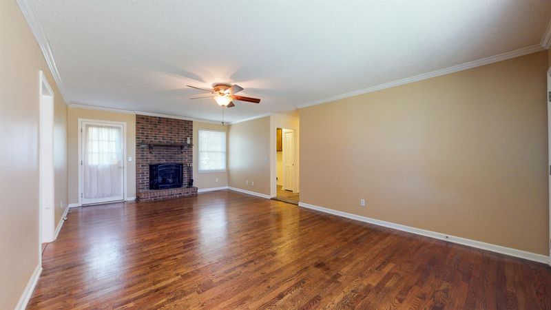 4672 Barfield Crescent Rd, Murfreesboro, TN 37128