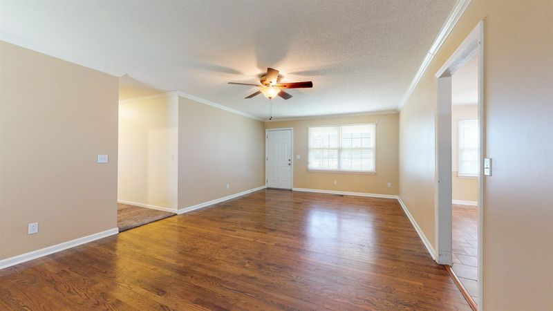 4672 Barfield Crescent Rd, Murfreesboro, TN 37128