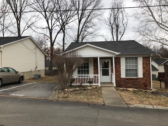 102 Five Oaks Dr #102, Nashville, TN 37217