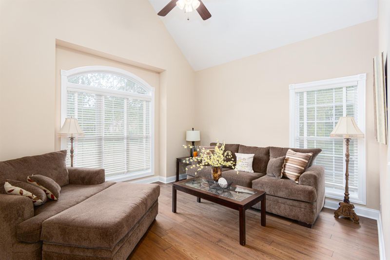 1162 Mccoury Ln, Spring Hill, TN 37174