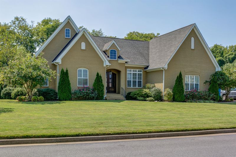 14 Harbor Cove Dr, Old Hickory, TN 37138