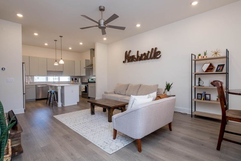 1626 Marshall Hollow Dr, Nashville, TN 37203