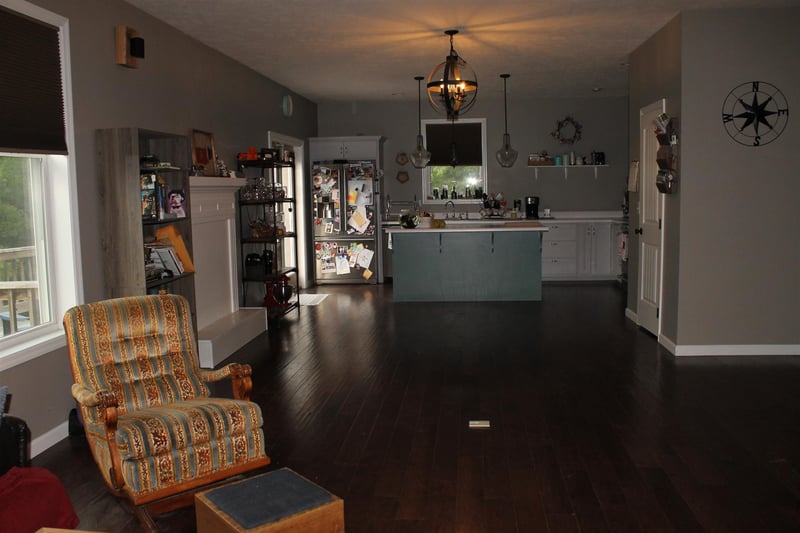 19 Bluff Creek Rd, Brush Creek, TN 38547