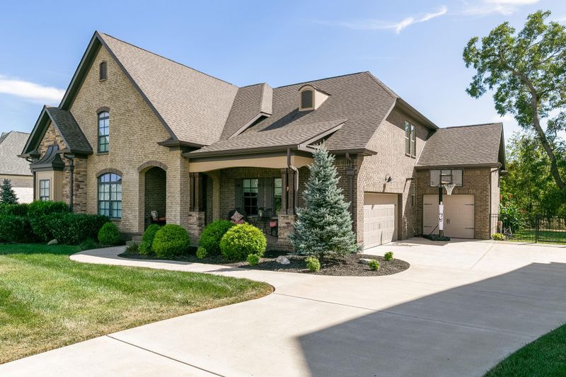 3597 Robbins Nest Rd, Thompsons Station, TN 37179