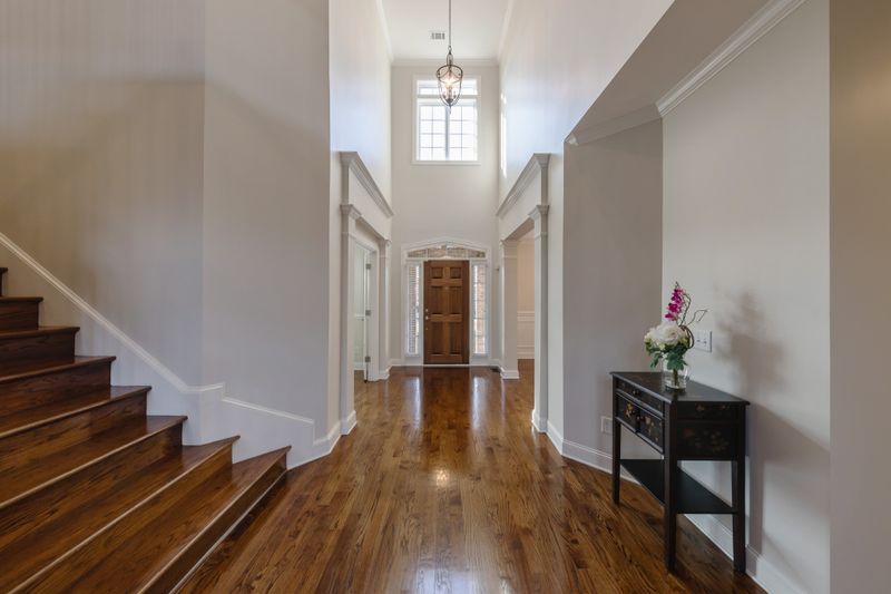 1310 Cottingham Dr, Franklin, TN 37067