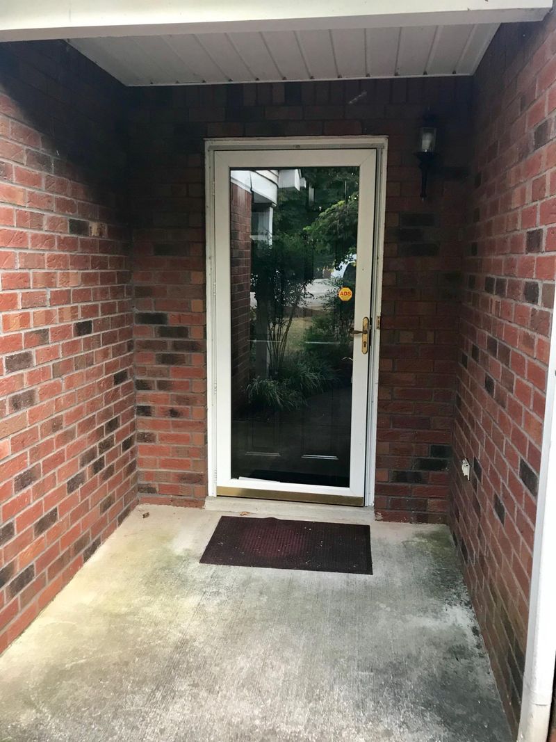 1808 Thomas Ct, Murfreesboro, TN 37127