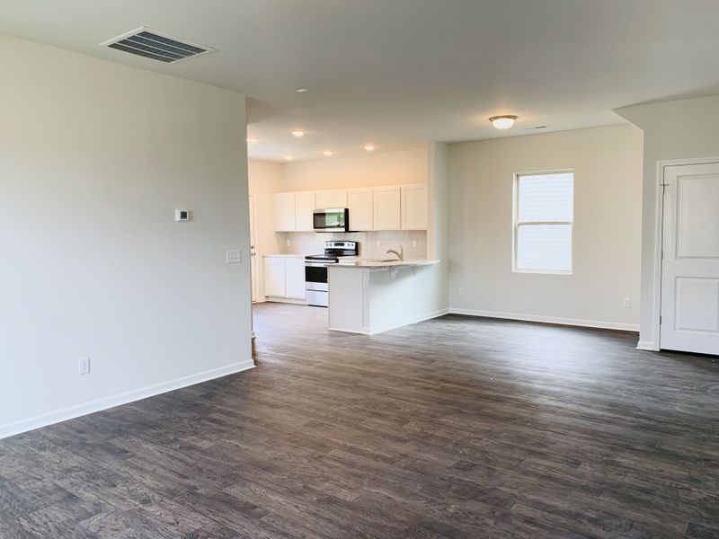 3014 Bishop Ln, Columbia, TN 38401