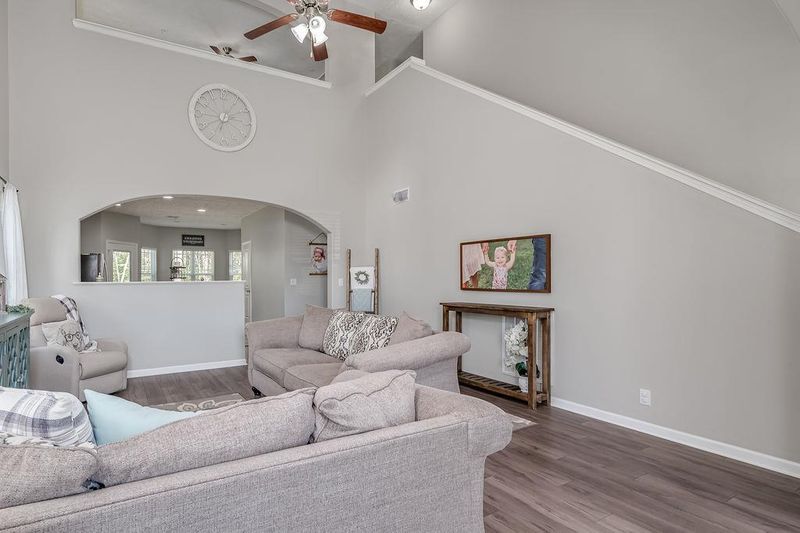 818 Silverhill Dr, Murfreesboro, TN 37129