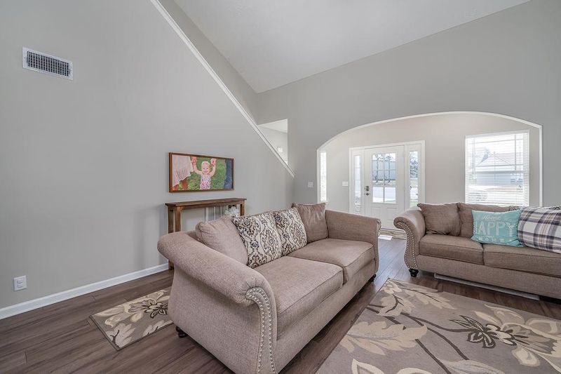 818 Silverhill Dr, Murfreesboro, TN 37129