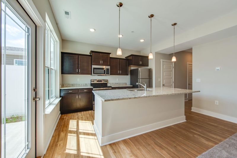 6014 Hillside Ln, Spring Hill, TN 37174