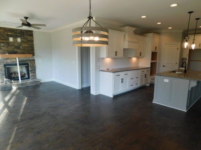 2001 Stewart Creek Rd, Murfreesboro, TN 37129