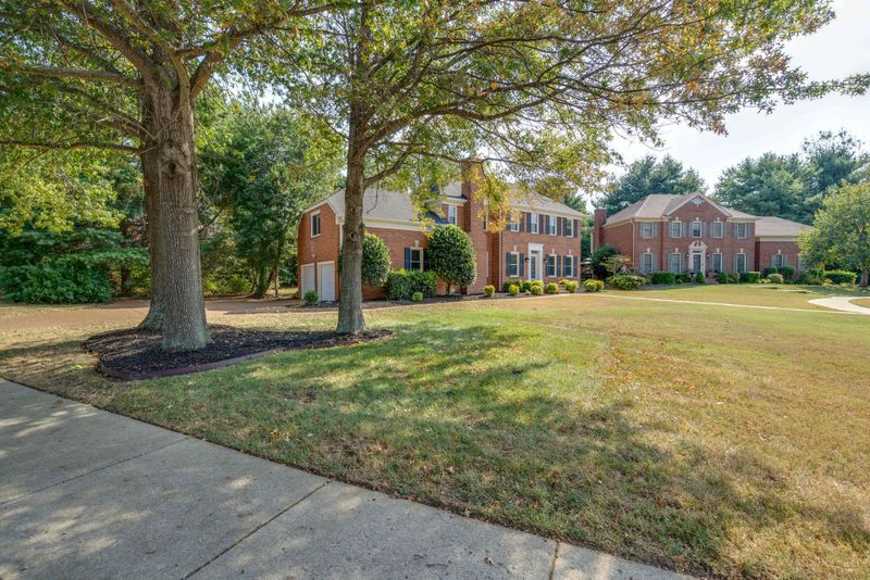 115 Eagles Glen Dr, Franklin, TN 37067