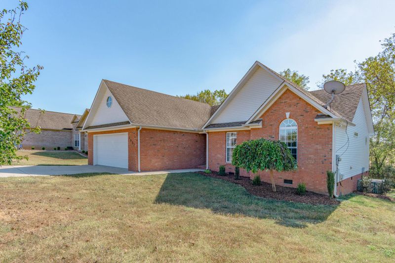 1957 Sheffield Ln, Columbia, TN 38401