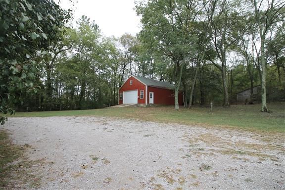 7956 Enterprise Rd, Mount Pleasant, TN 38474