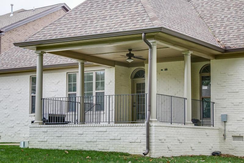 106 Macy Dr, Hendersonville, TN 37075
