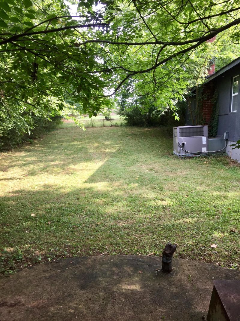 112 Two Valley Rd, Hendersonville, TN 37075