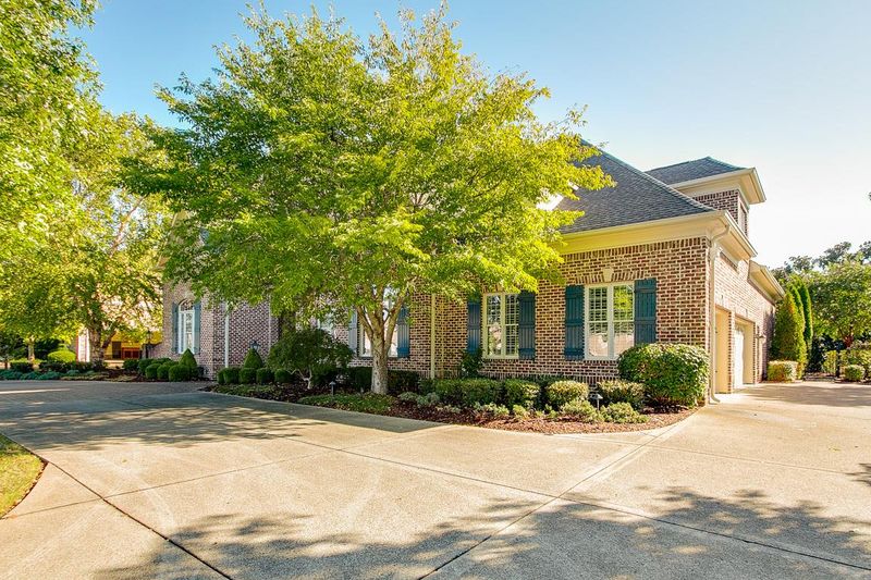 1462 Avellino Cir, Murfreesboro, TN 37130