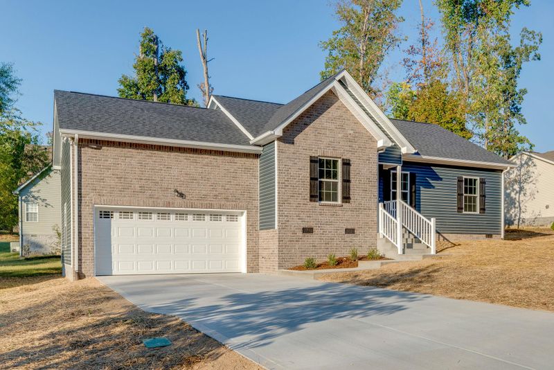 128 Iron Gate Ln, Dickson, TN 37055