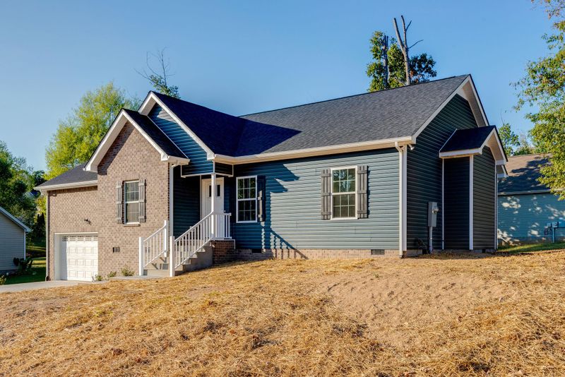 128 Iron Gate Ln, Dickson, TN 37055