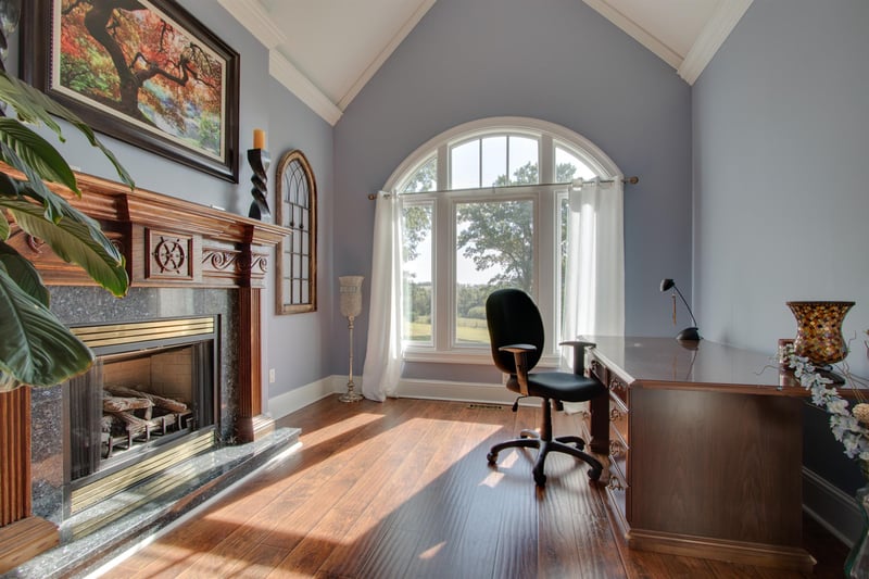 108 Roman Chapel Ln, Gordonsville, TN 38563
