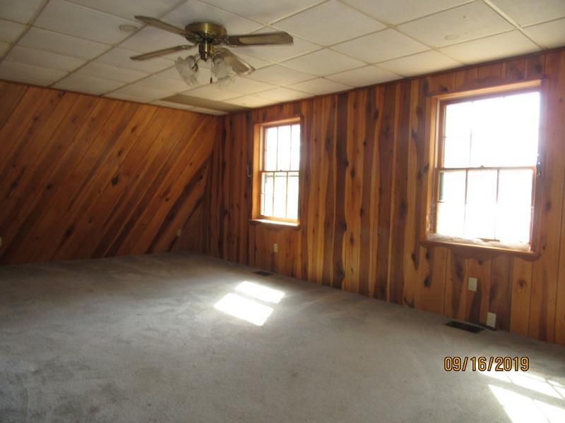 1090 Charlie Read Rd, Chapmansboro, TN 37035