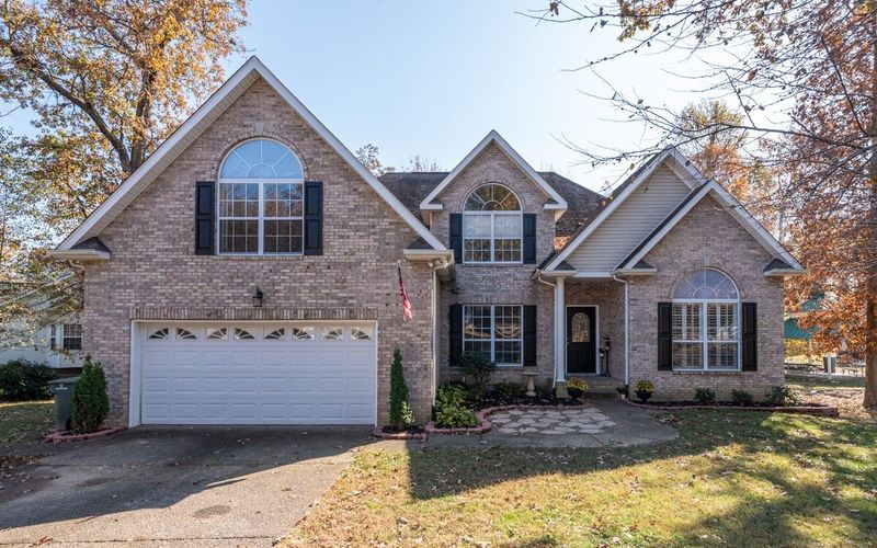 112 Willowleaf Ln, White House, TN 37188