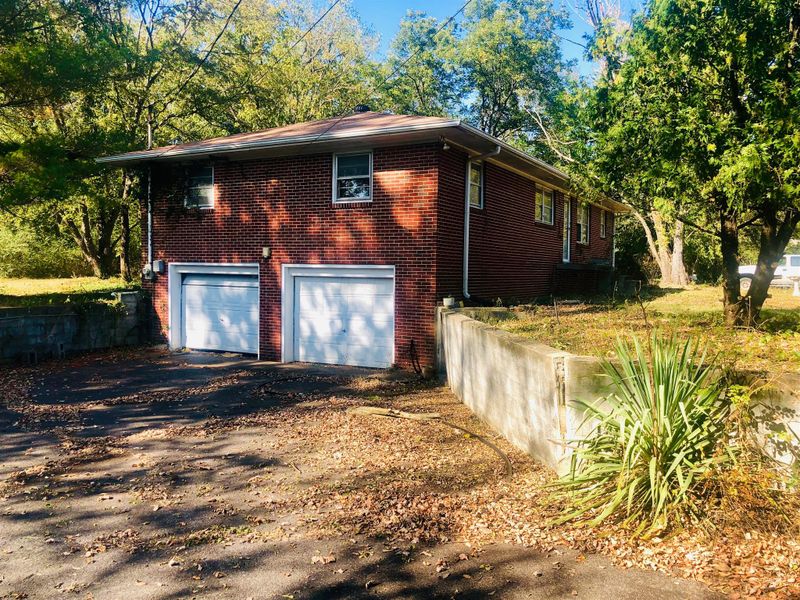 7470 Almaville Rd, Arrington, TN 37014