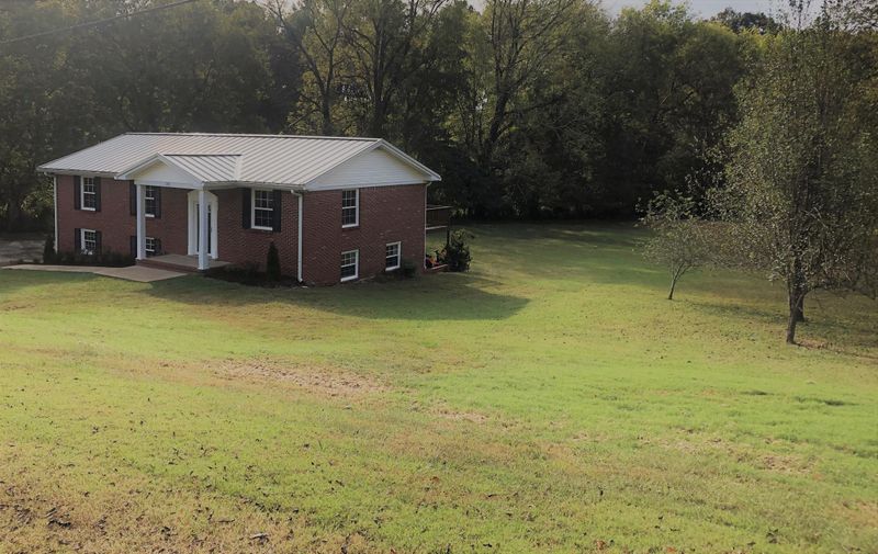 135 Wayne St, Gallatin, TN 37066