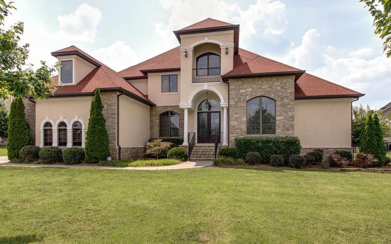 744 Stone Mill Cir, Murfreesboro, TN 37130