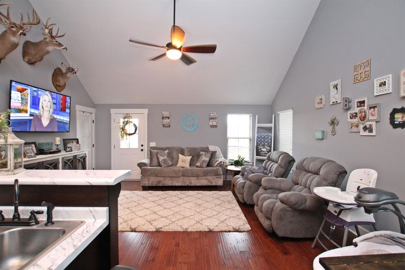 8614 Pleasant Hill Rd, Cross Plains, TN 37049