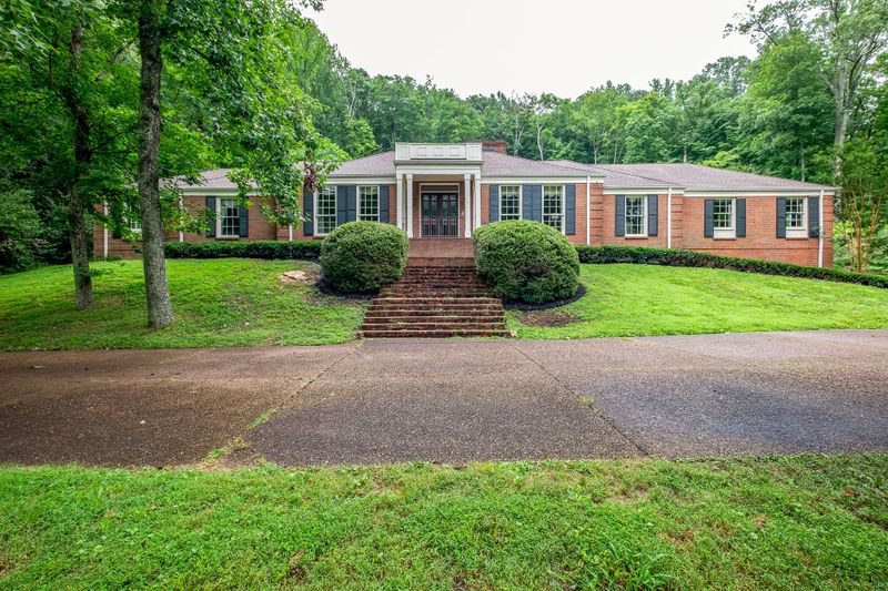 4354 Chickering Ln, Nashville, TN 37215