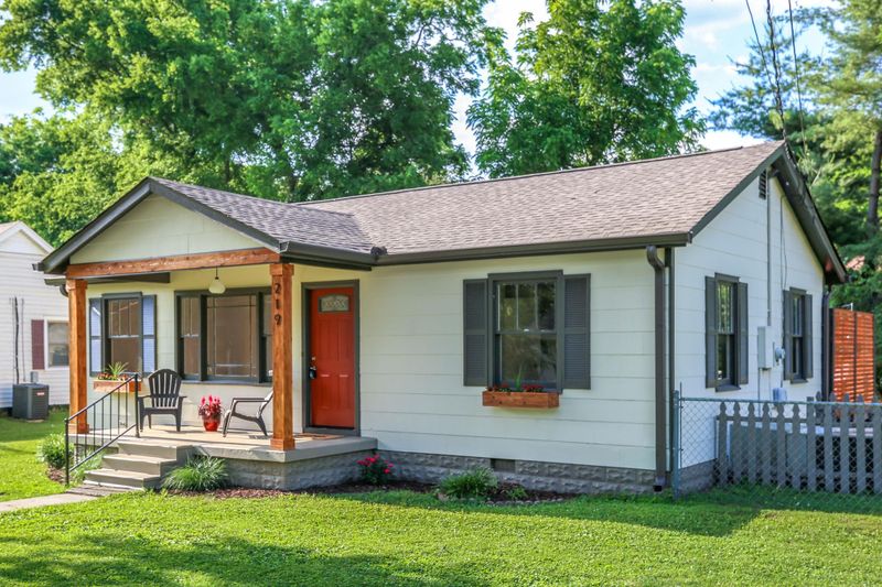 219 Rushwood Dr, Murfreesboro, TN 37130
