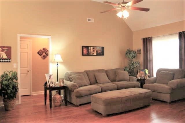 1946 Mural Ln, Murfreesboro, TN 37127