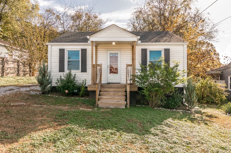 823 W Mckennie Ave, Nashville, TN 37206