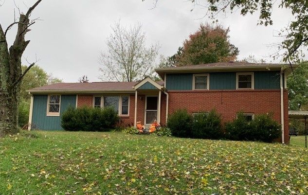 1004 Dickens St, Greenbrier, TN 37073