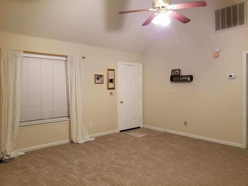 127 Trailside Dr, Murfreesboro, TN 37130