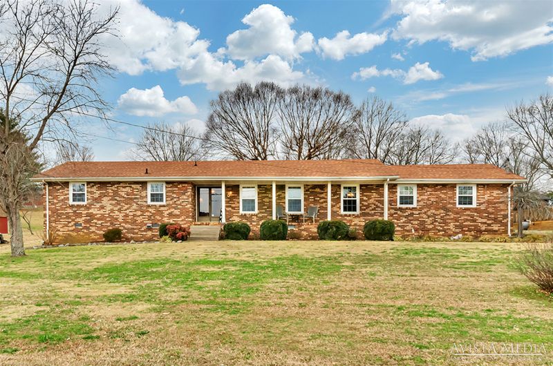 655 Heritage Dr, Madison, TN 37115