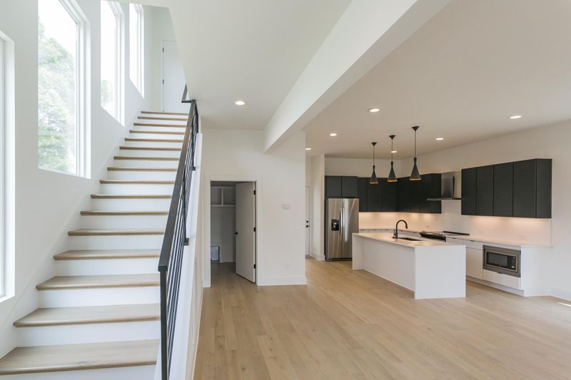 2004A 9th Ave N, Nashville, TN 37208
