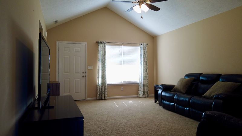 204 Oleander Ln, Murfreesboro, TN 37129
