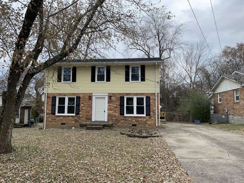 123 Evergreen Cir, Hendersonville, TN 37075