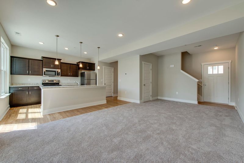 6018 Hillside Ln, Spring Hill, TN 37174