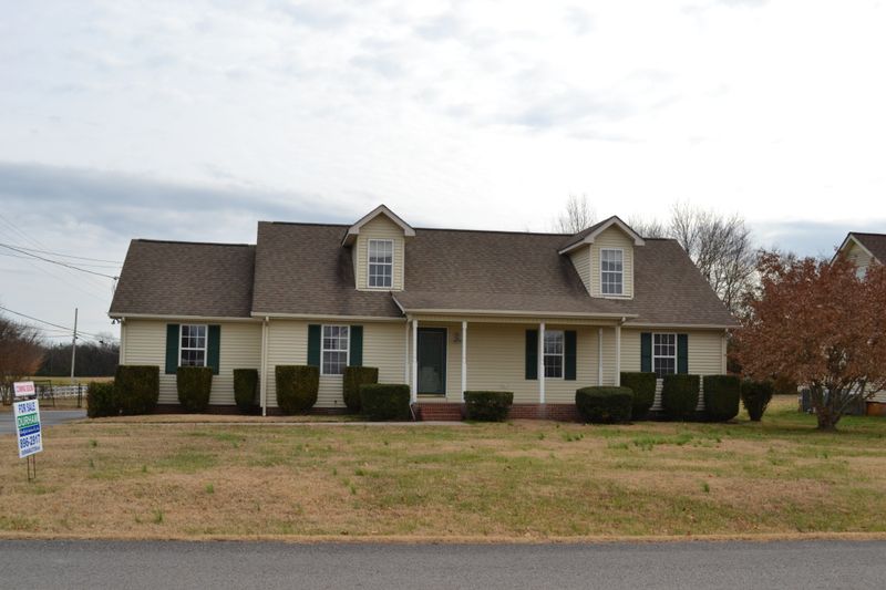1905 Sterling St, Murfreesboro, TN 37127