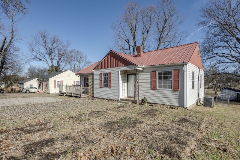 3018 Harlin Dr, Nashville, TN 37211