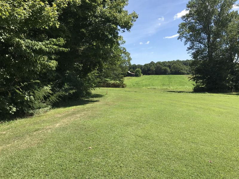 10 Lockertsville Rd, Ashland City, TN 37015