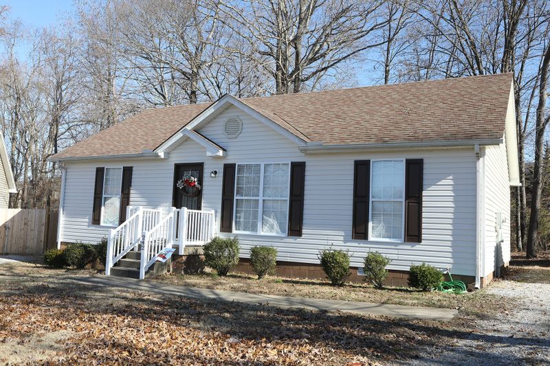 242 Sleepy Hollow Dr, Springfield, TN 37172