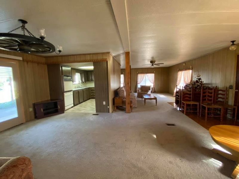 1036 S Wrights Ln, Gallatin, TN 37066