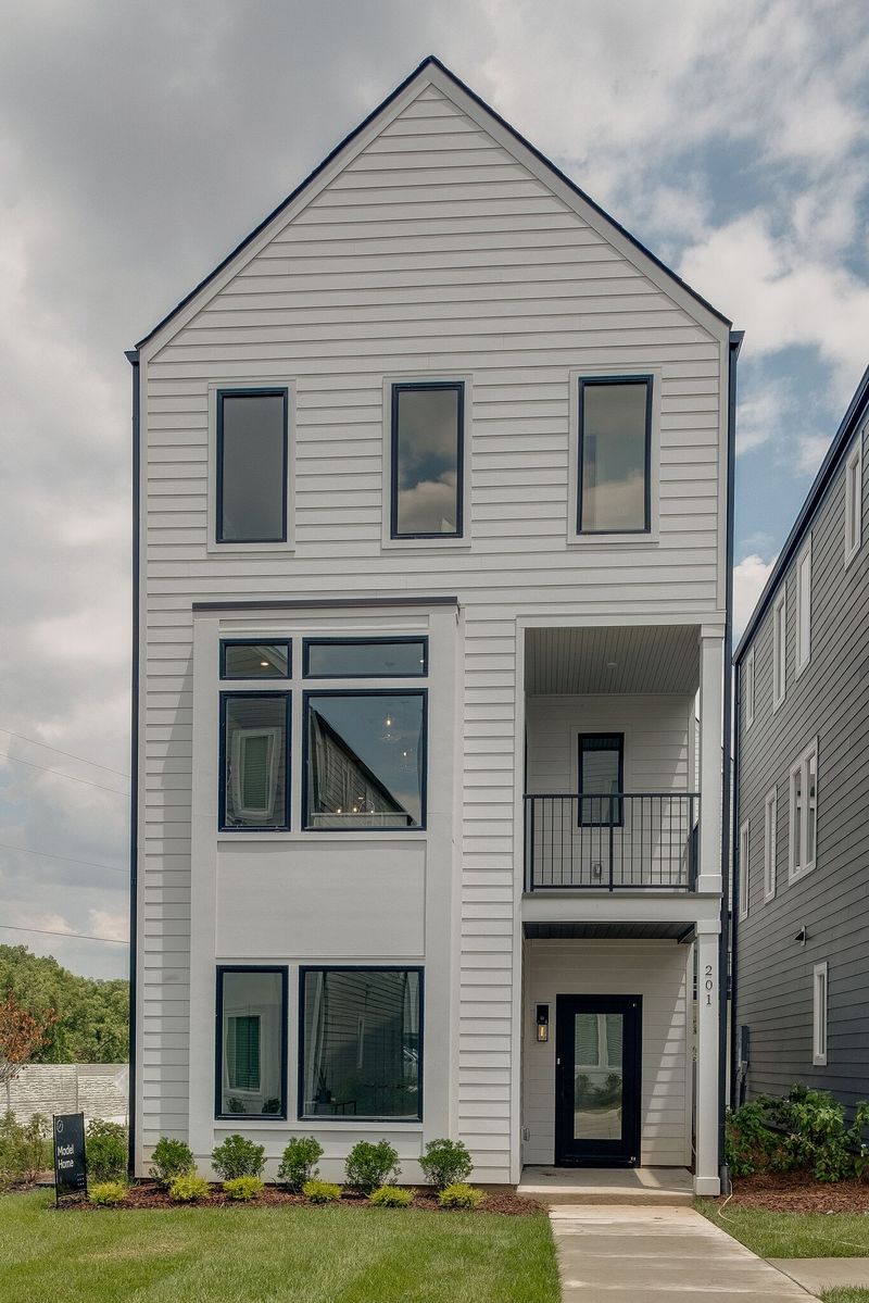 213 Sterling Point Cir, Nashville, TN 37209
